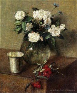 Roses et cerises blanches