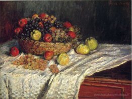 Panier de fruits avec des pommes et des raisins