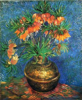 Fritillaires dans un vase en cuivre