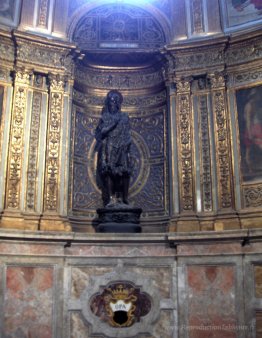 Statue de Saint-Jean-Baptiste dans le Duomo di Siena