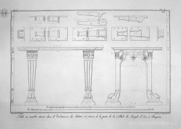 Table en marbre trouvée dans le triclinium des prêtres, et verro