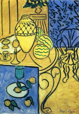Intérieur en jaune