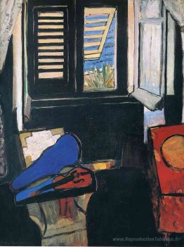 Intérieur avec un violon