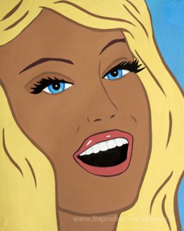 Blonde souriante