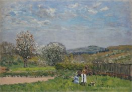 Les enfants jouant dans les champs