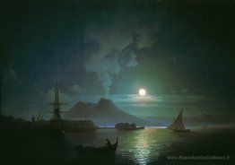 La baie de Naples à Moonlight Night. Vésuve