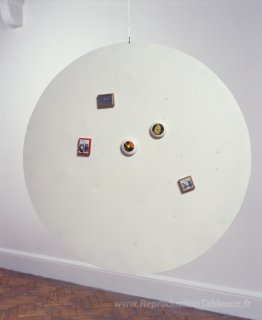 Sans titre (points photographiques magnétiques mobiles sur le di