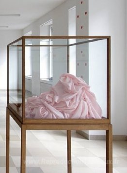 Objet en soie rose