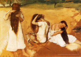 Femmes peignant leurs cheveux