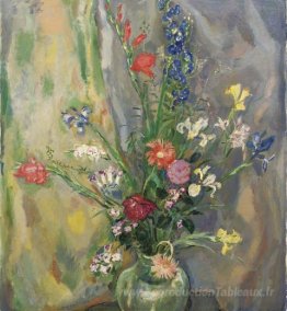 Nature morte avec des fleurs de printemps