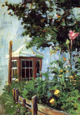 Maison avec une baie vitrée dans le jardin