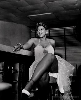 Dancer à la Dew Drop Inn
