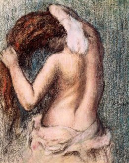 Femme se séchant