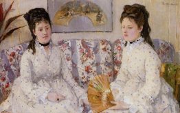 Deux soeurs sur un canapé