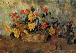 Nasturtiums et dahlias dans un panier