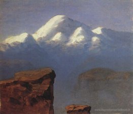 Le haut du mont Elbrus au soleil