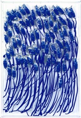 Tubes de peinture bleue