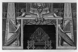 Une cheminée de style égyptien surmonté de deux sphinx et flanqu