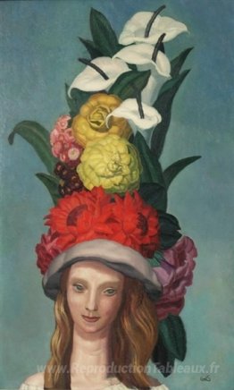 Femme avec chapeau à fleurs