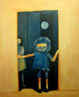 Fille dans une porte