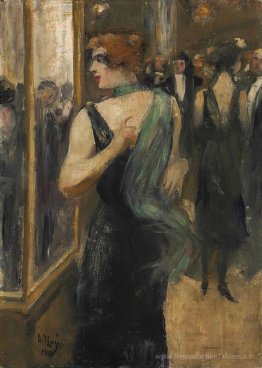 Dame en robe de soirée noire avec écharpe verte