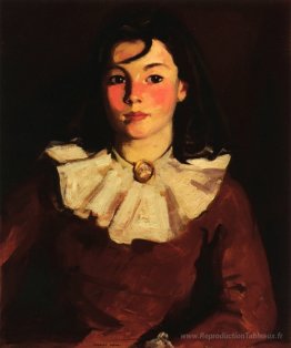 Portrait de Cara dans une robe rouge