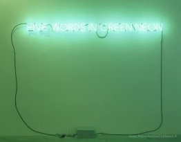 Cinq mots en néon vert