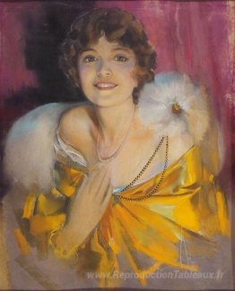 Femme touchant des perles