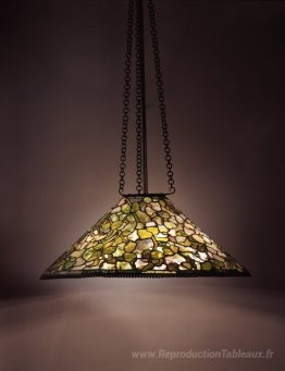 Obeille suspendue. Conception de cornouille