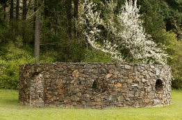 Boîtier en pierre: anneaux de roche