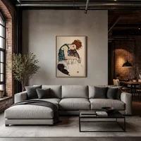 Femme assise avec genou plié — Loft moderne